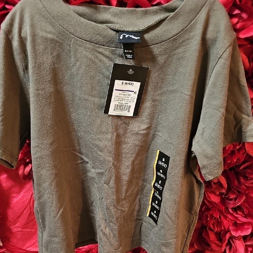 Art Class NWT Girls Army Green T-Shirt Size Small 6/6X